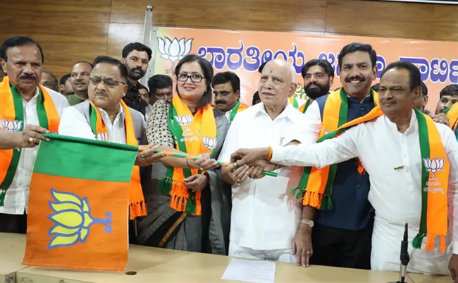 Karnataka: MP Sumalatha Ambareesh joins BJP