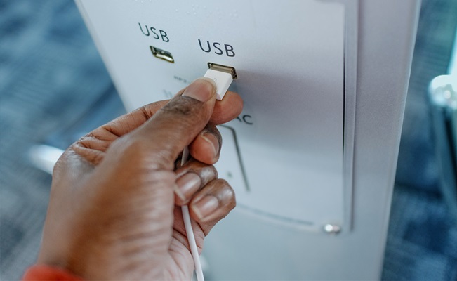 Govt Warns Against Public USB Charging Ports