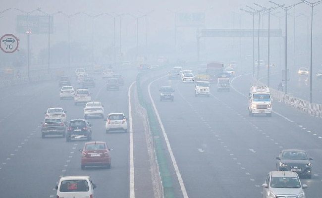 Delhi air quality remains in 'severe' category