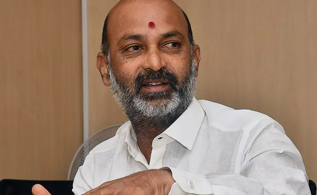 Union Minister Criticizes Telangana Government