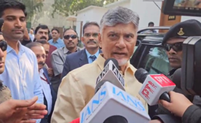 Chandrababu  calls Delhi a 'failed model', backs PM Modi's vision 