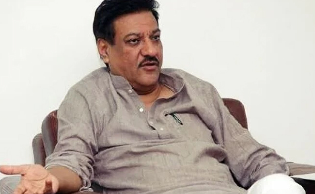 Delhi Congress Slams Prithviraj Chavan for U-Turn