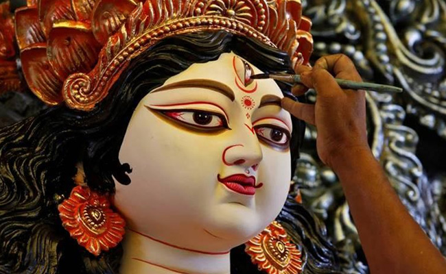 Kolkata rape and murder: Sex workers refuse to give soil for Durga idols 