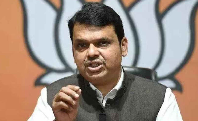 BJP Considers Fadnavis For CM Post