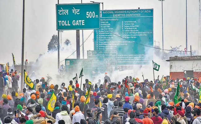 Police use teargas, water cannon to disperse Protesting Farmers