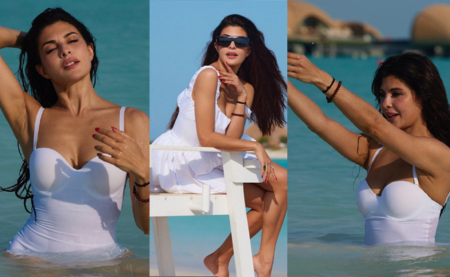 Jacqueliene Fernandez looks hot in monokini