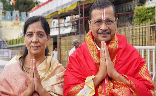 Arvind Kejriwal Visits Tirumala Sri Venkateswara Temple