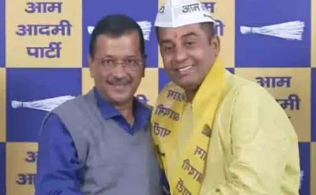 Former BJP MLA Anil Jha Joins AAP in Delhi