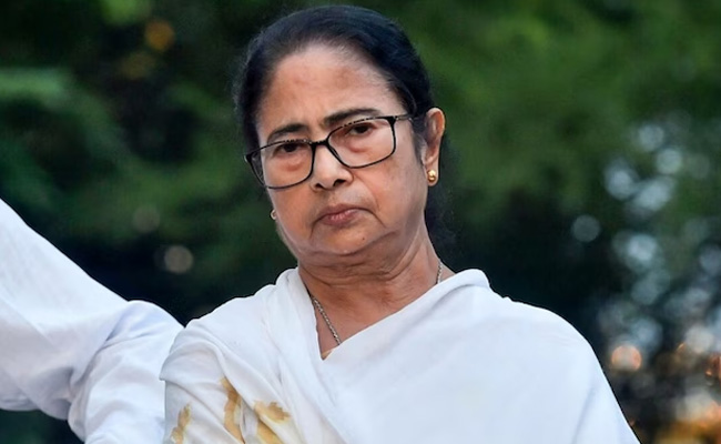 Five arrested for planning to attack Bengal CM's residence