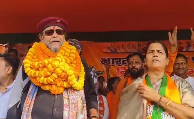 Mithun Chakraborty's purse stolen during rally in Jharkhand