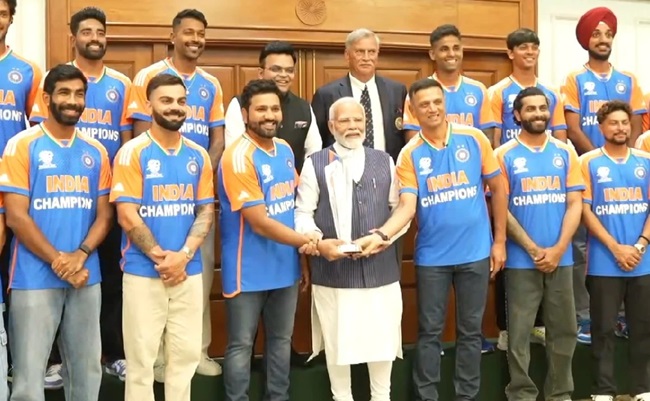 PM Modi hosts World Cup champs