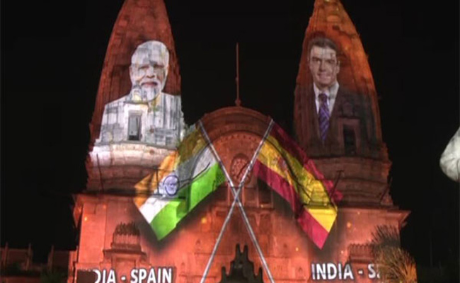 Vadodara decked up to welcome PM Modi, his Spanish counterpart today