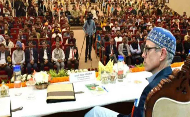 Jammu & Kashmir CM Omar Abdullah Sets Example of Simplicity