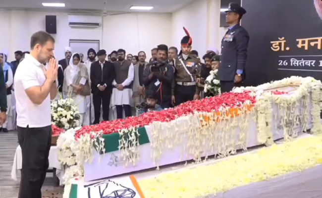 Congress bids adieu to its gentle statesman Dr Singh at party HQ 