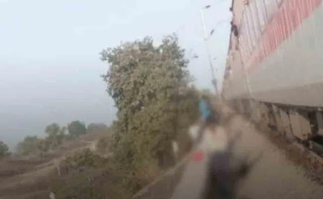 Horrific Train Accident in Maharashtra: 20 Dead