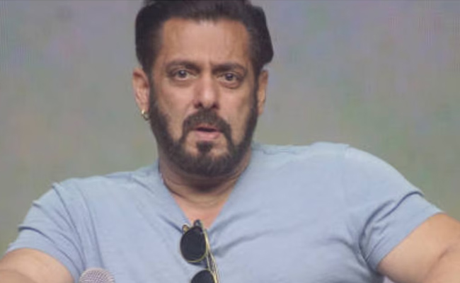 The Person Who Threatened Salman Apologizes, Says 'Sent the Message by Mistake'