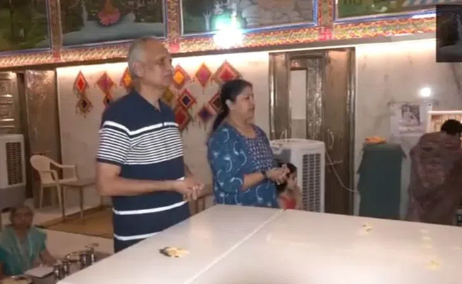 Special Prayers by Satyendar Jain and His Wife at a Jain Temple 