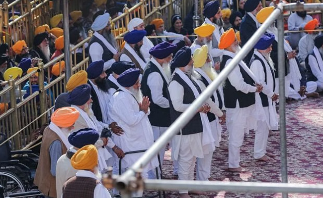 ‘Sinner’ Sukhbir Badal serves Akal Takht punishment as guard at Golden Temple