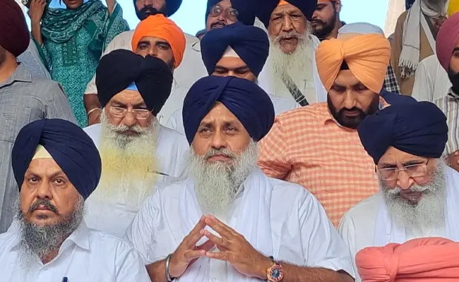 Akal Takht to now meet Sikh organisations to decide Sukhbir Badal's future