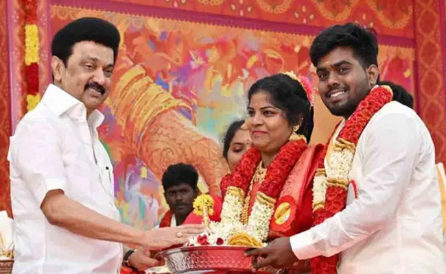 CM  Stalin Urges Newlywed Couples to Have More Children