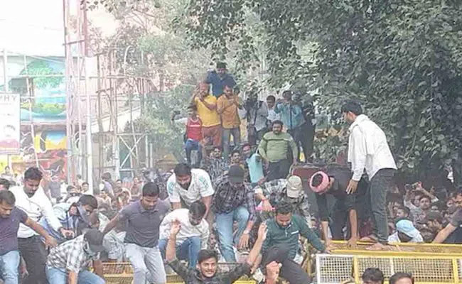 Students Protest Over UP PSC Exam Schedule, Demand Single Shift