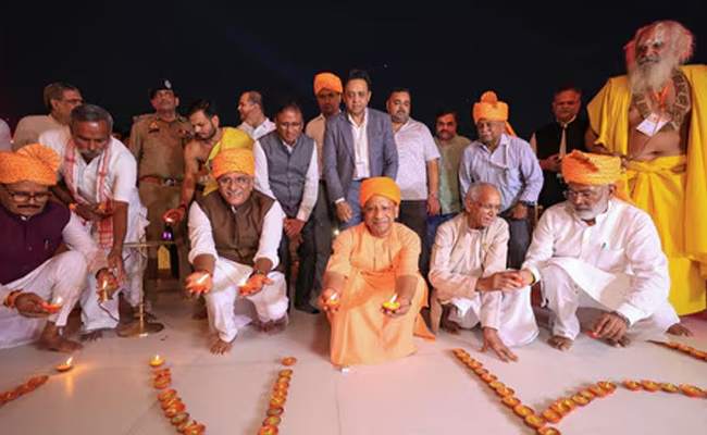 Ayodhya sets two records with over 25 lakh Diyas and 1,121 people performing Aarti